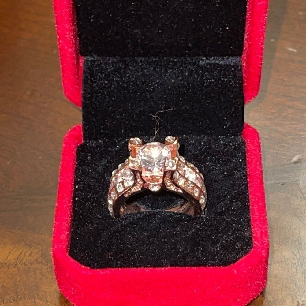 Rose gold crystal ring US size 6